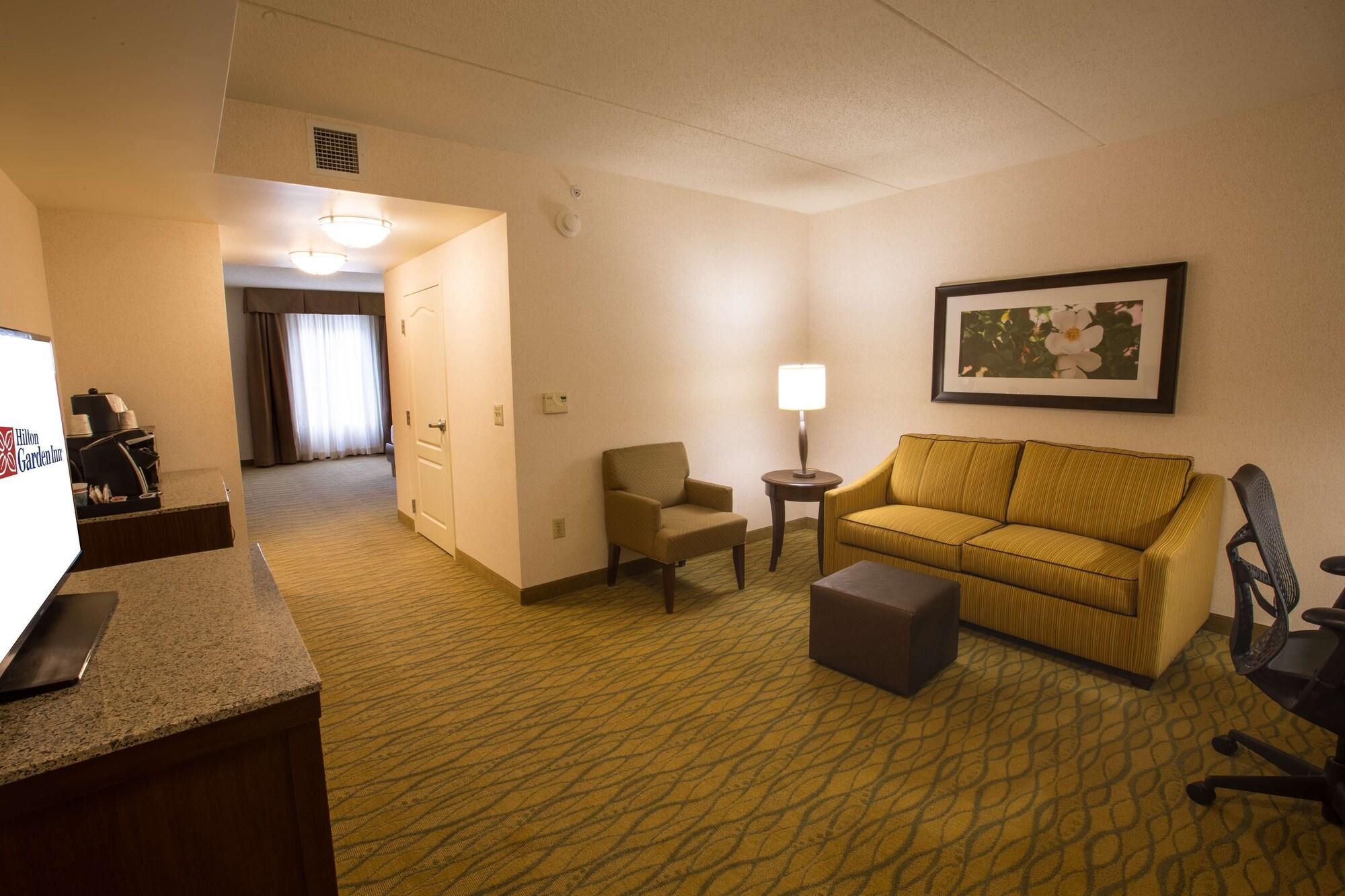 Hilton Garden Inn State College Exterior photo