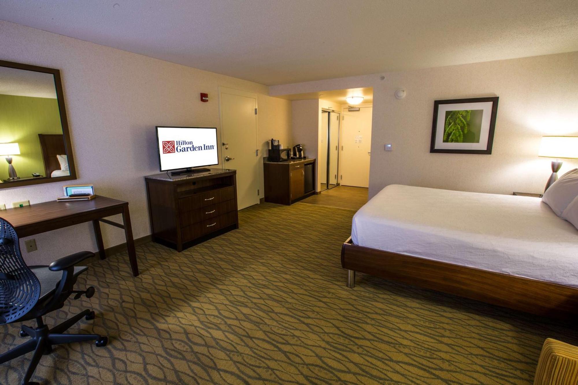 Hilton Garden Inn State College Exterior photo