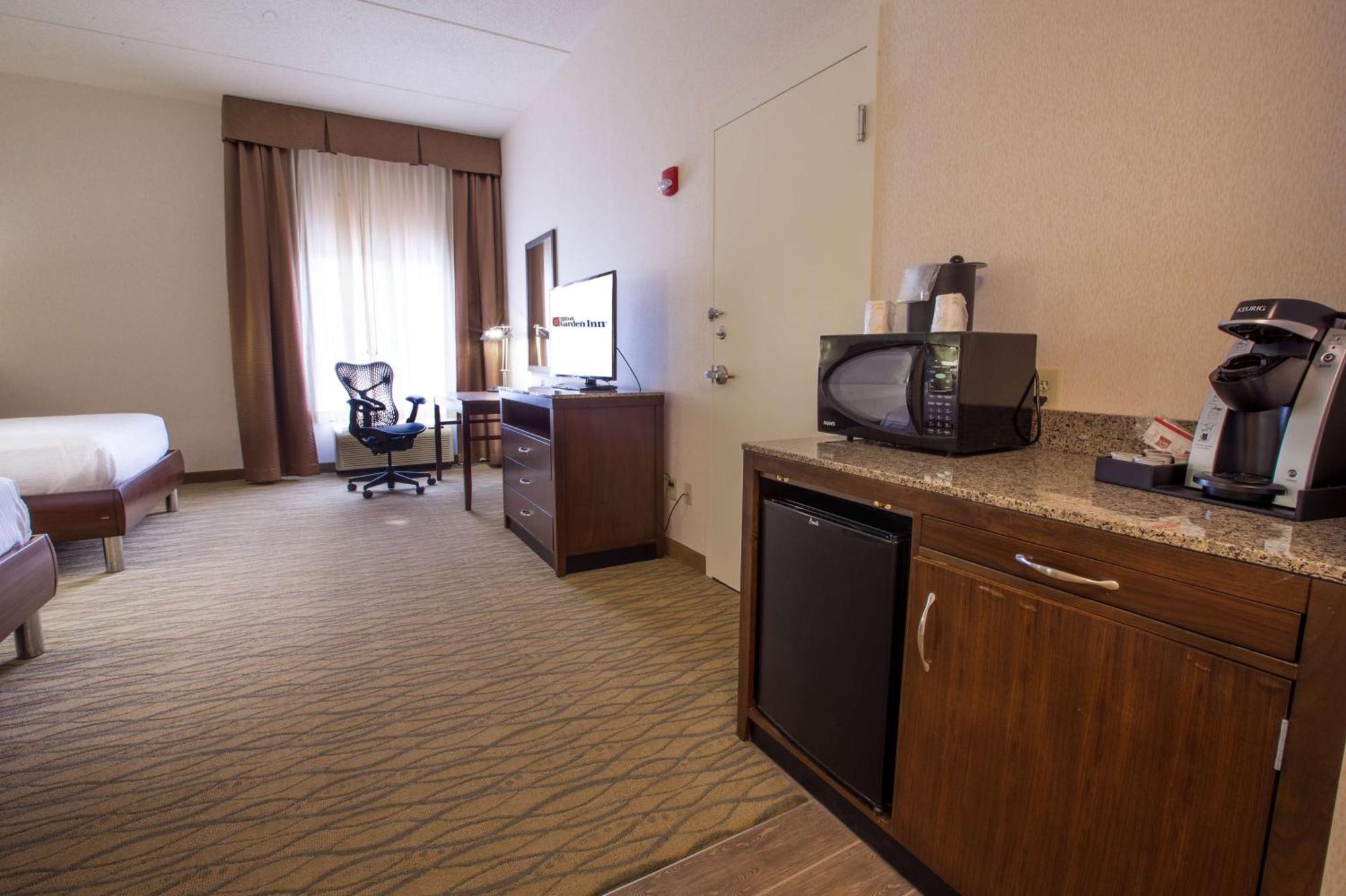 Hilton Garden Inn State College Exterior photo